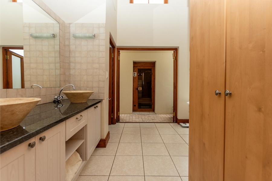 6 Bedroom Property for Sale in Riebeek Kasteel Western Cape